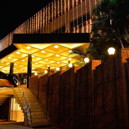 Hotel Heritage Embassy Rāipur Esterno foto