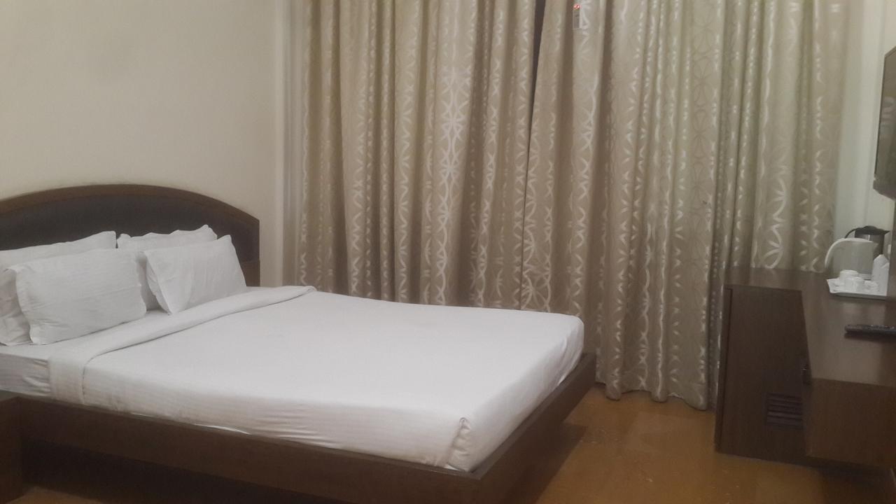 Hotel Heritage Embassy Rāipur Esterno foto